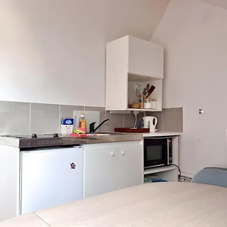 アパート Logement Lumineux A ベルサイユ