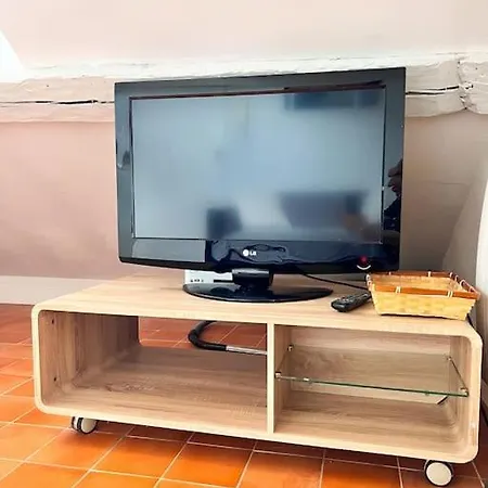 Logement Lumineux A アパート